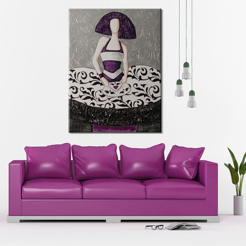 Menina Painting with bag and silver background